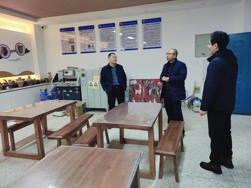 学院开展寒假前实验室安全检查 